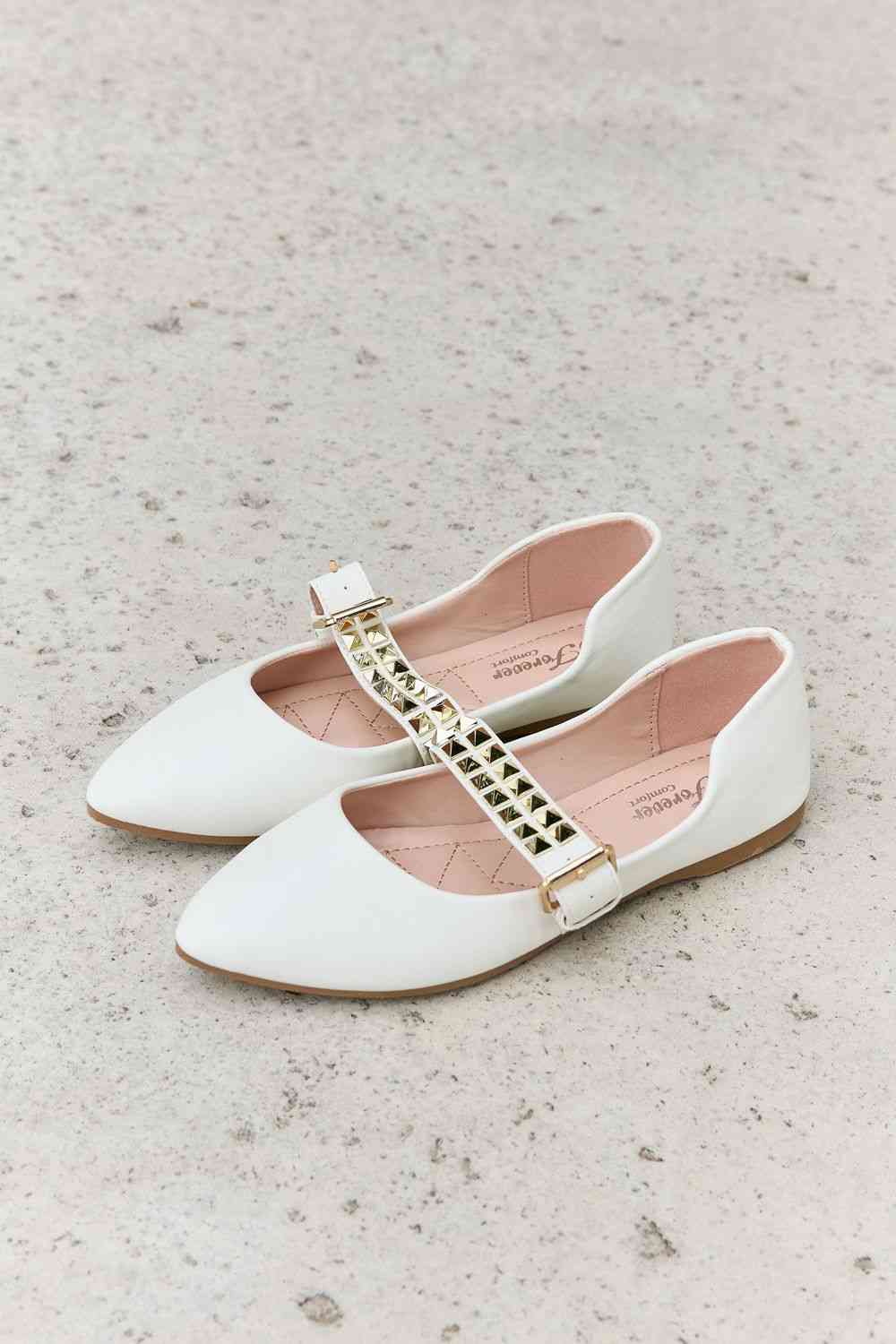 Forever Link Pointed Toe Studded Ballet Flats